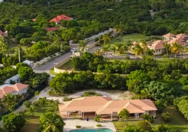 Villa Lowlands Terres Basses 3 BR Private pool separate cottage over 2 acres property - Exclusive real estate St Martin FWI